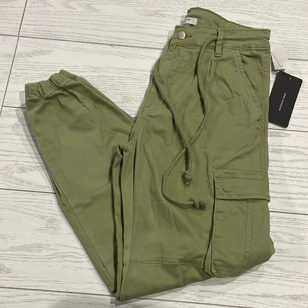 Solid Cargo Jogger